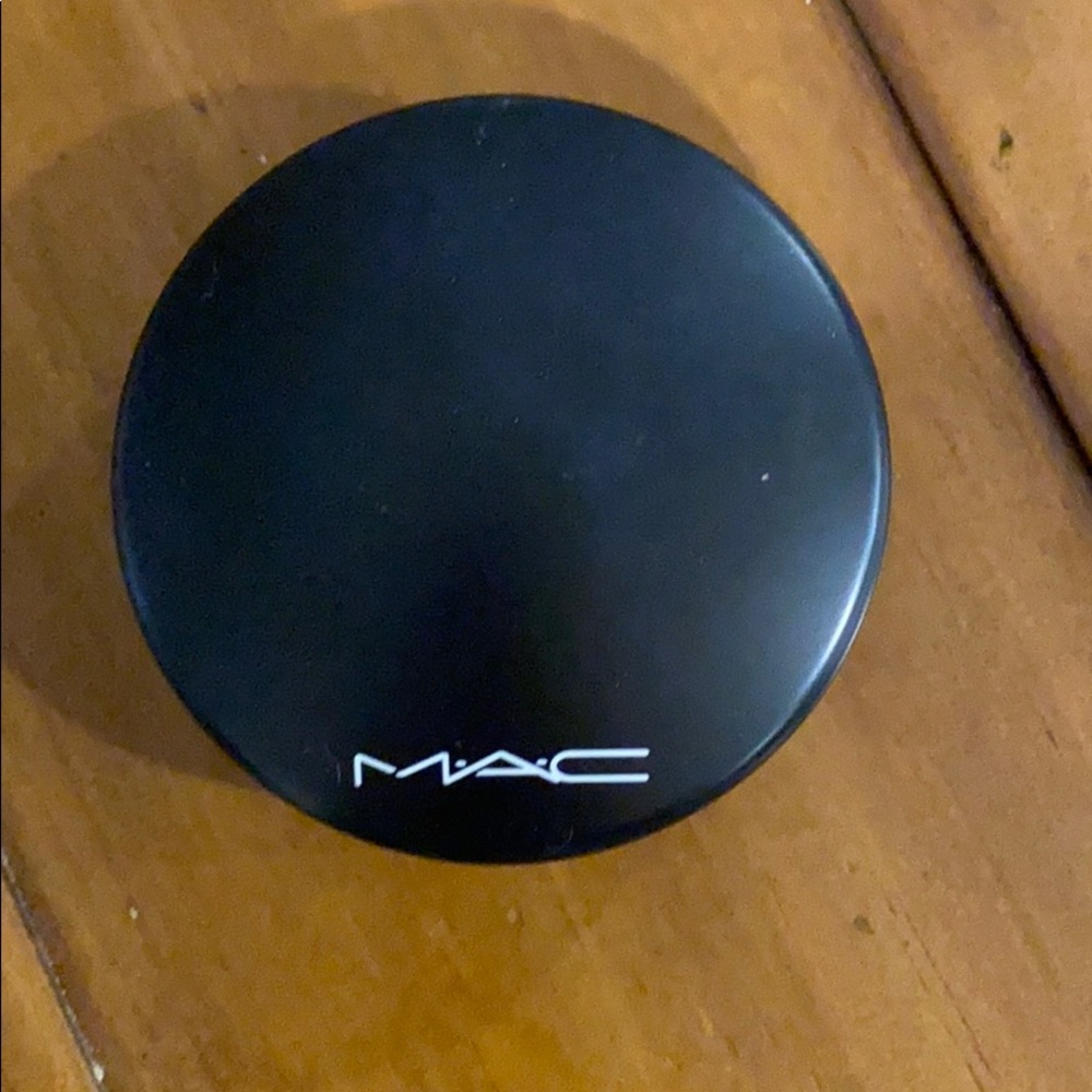 Mac mineralize skin finish natural